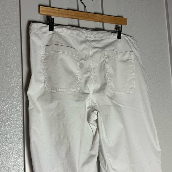 American Eagle Stretch Cargo Pants – White – Women's Large – Adjustable Hem - Picture 2 of 9